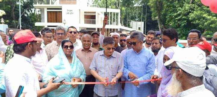 শিবচরে মুজিব আন্তর্জাতিক কনভেনশন সেন্টারের প্রস্তাবিত স্থান পরিদর্শনে গৃহায়ন ও গনপূর্ত  মন্ত্রী