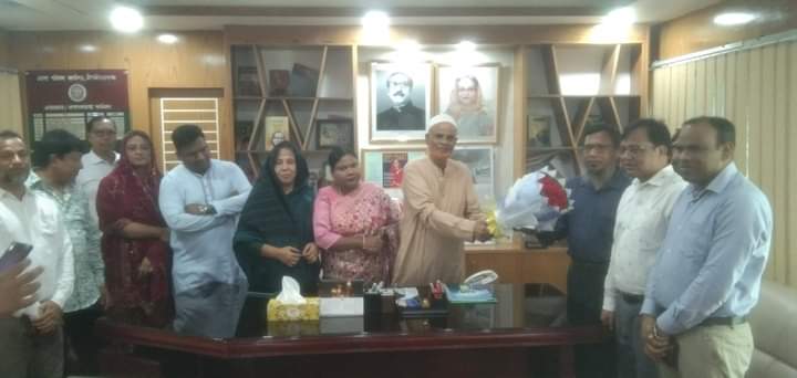 চাঁপাইনবাবগঞ্জে জেলা পরিষদের উন্নয়ন প্রকল্প পরিদর্শনে রাজশাহী বিভাগীয় স্থানীয় সরকার পরিচালক