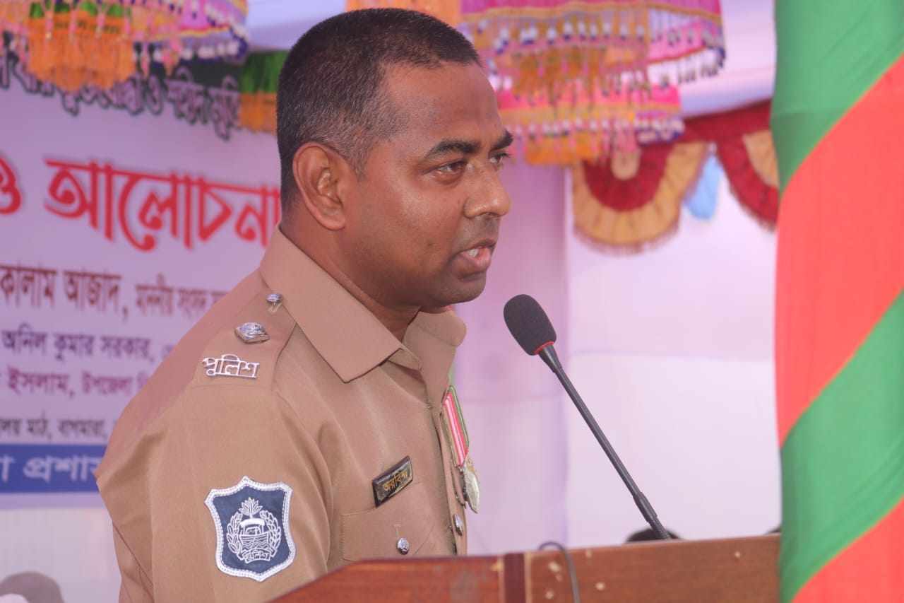 আদালতের আদেশ অমান্য করায় বাগমারা থানার ওসিকে শোকজ