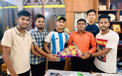 ভালোবাসার গোলাপে বরণ হলো পুলিশ সদস্যরা