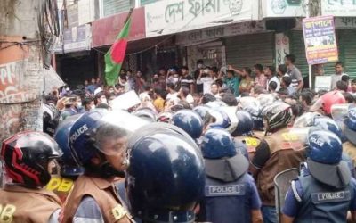 নরসিংদীতে ছাত্রলীগের সাথে শিক্ষার্থীদের সংঘর্ষ,আহত-১২