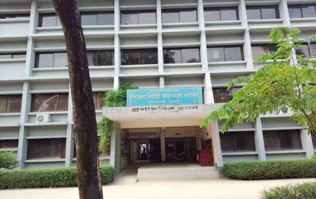 বদলগাছীর ধর্মপুর মাদ্রাসার অধ্যক্ষ-সভাপতির বিরুদ্ধে শিক্ষকের বুকে চাকু ধরে চাকরিচ্যুতির অভিযোগ 