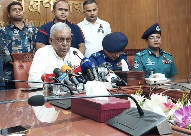 সব বাহিনীর সঙ্গে বৈঠকের পর সাংবাদিকদের প্রশ্নের জবাবে যা জানালেন স্বরাষ্ট্রমন্ত্রী