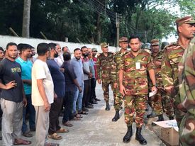 “৩২ কোটি টাকার সিগারেট জব্দ” কুলিয়ারচর ও ভৈরবে দুই টোব্যাকো কোম্পানিতে যৌথ বাহিনীর অভিযান, চার লাখ টাকা জরিমানা