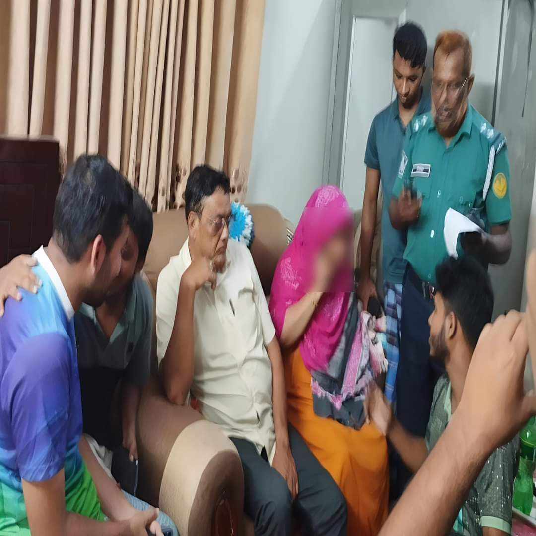 অসামাজিক কার্যকলাপে দুই শিক্ষককে গভীর রাতে আটক করে আইনগত ব্যবস্থা না নিয়েই মুক্তি