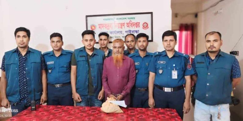 গাইবান্ধায় ১০২০০ পিস ইয়াবাসহ মাদক কারবারি গ্রেফতার