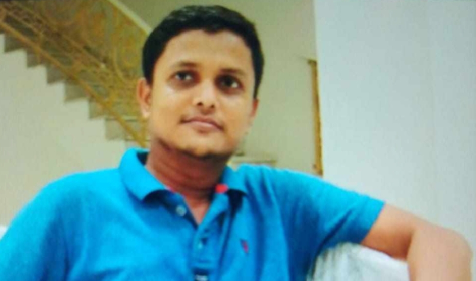 রেমিট্যান্স যোদ্ধা চট্টগ্ৰামের সাতকানিয়ার বদিউল আলমের লাশ গ্রামের বাড়ীতে দাফন