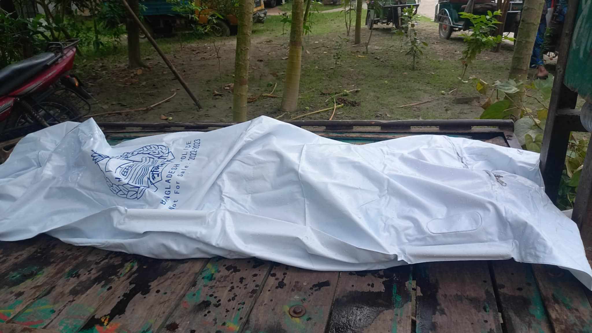 হোসেনপুরে কিশোরী শিক্ষার্থীর মরদেহ উদ্ধার