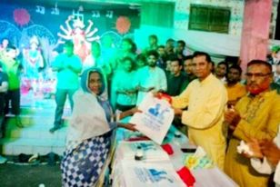 শারদীয় দূর্গা উৎসবে পটিয়া বেলখাইন সার্বজনীন দূর্গাবাড়ী পরিদর্শন ও উপহার সামগ্রী বিতরণ:- আলহাজ্ব এনামুল হক এনাম
