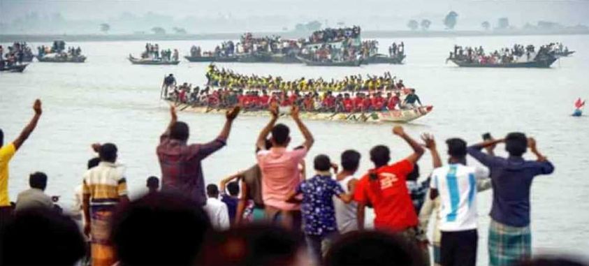 গাইবান্ধায় অনুষ্ঠিত হলো ঐতিহ্যবাহী নৌকা বাইচ  প্রতিযোগিতা