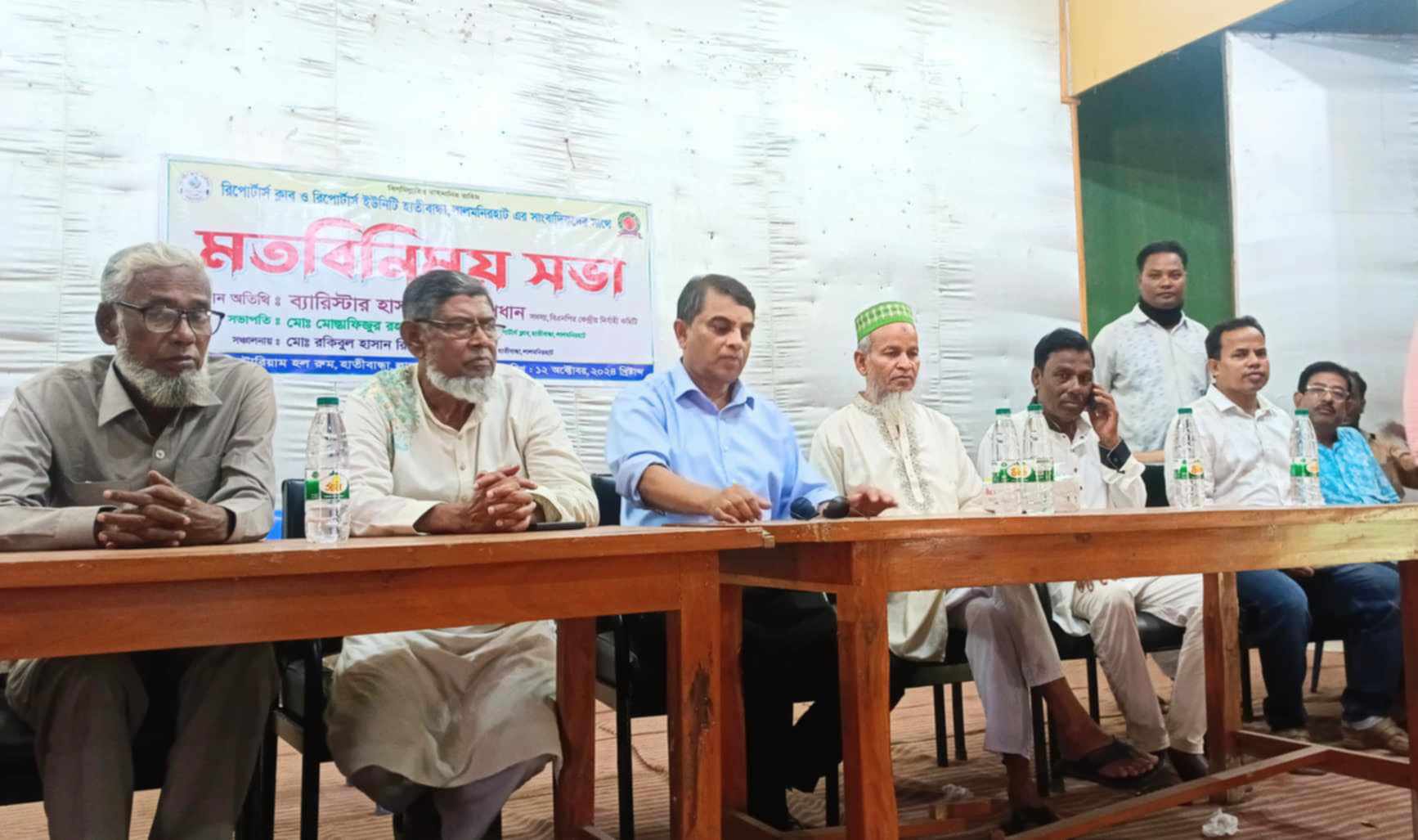গণমাধ্যমকর্মীদের সাথে মতবিনিময় করলেন বিএনপি নেতা, ব্যারিস্টার হাসান রাজিব প্রধান