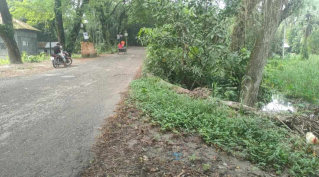 ফরিদপুরের গজারিয়ায় কৌশলে ইজারা জমি দখলের চেষ্টায়