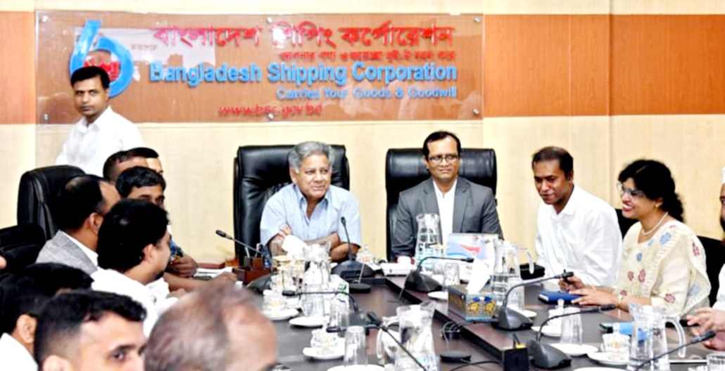 অয়েল ট্যাংকার বিস্ফোরণ অগ্নিকাণ্ডে ১০ সদস্যের তদন্ত কমিটি গঠন করা হয়েছে :- নৌপরিবহন উপদেষ্টা