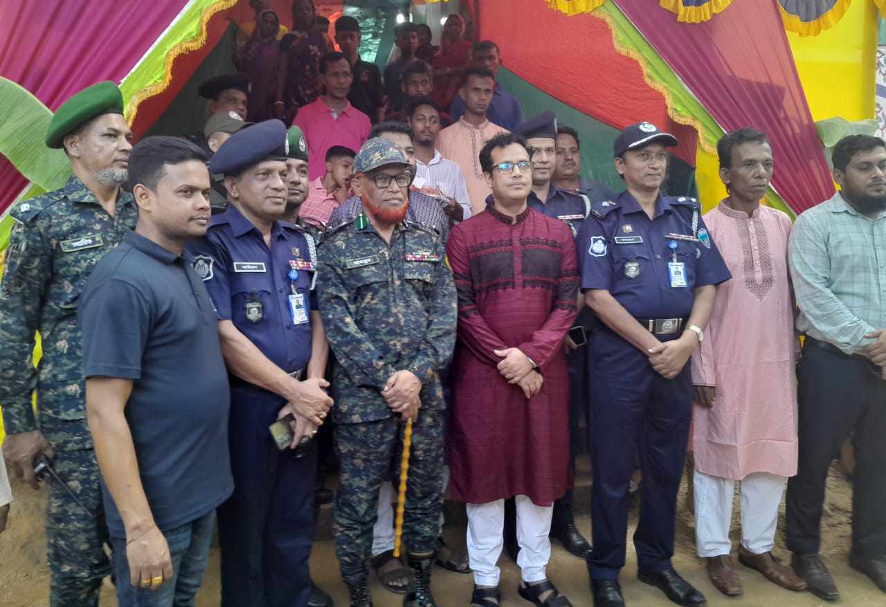 “জেলা প্রশাসকের পুজা মন্দির পরিদর্শন”