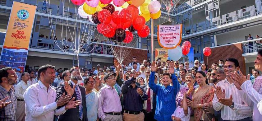 গাইবান্ধায় নান্দনিক স্থাপত্যশৈলীতে নির্মিত বিশ্বমানের স্কুল ভবনের উদ্বোধন