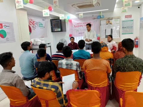 জামতলীতে আইএফআইসি ব্যাংকে ব্যবসায়ীদের সাথে আলোচনা সভা 
