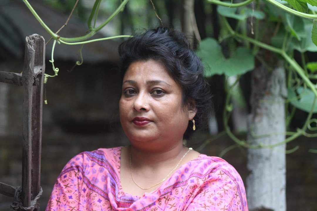 নার্স আজাদী পারভীনের খুটির জোর কোথায়?