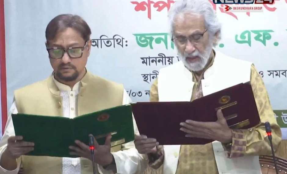 চসিক’র মেয়রের শপথ নিলেন ডা.শাহাদাত হোসেন