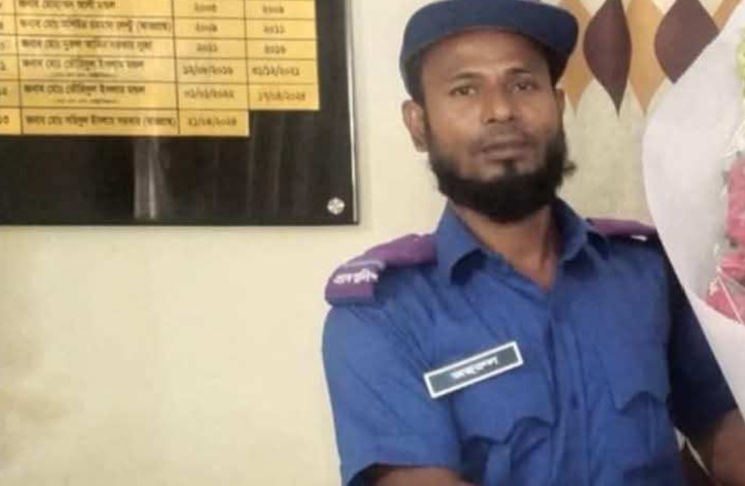 পলাশবাড়ী উপজেলা নির্বাহী অফিসারের বিরুদ্ধে হত্যা মামলার আসামীকে দফাদার পদে নিয়োগের অভিযোগ