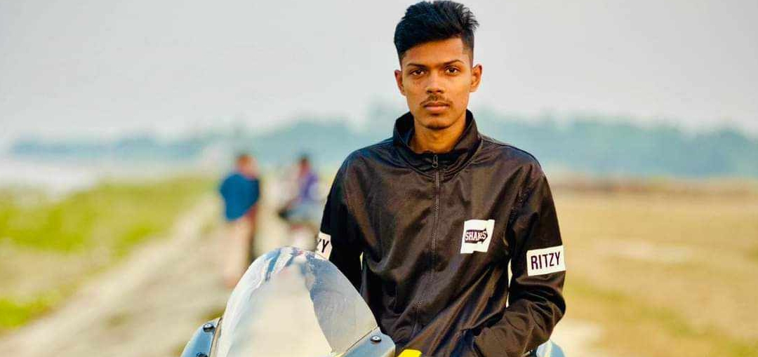 চরভদ্রাসনে বন্ধুর সঙ্গে মোটরসাইকেলে পাল্লা দিতে গিয়ে গাছের সাথে ধাক্কা খেয়ে ক‌লেজ ছাত্র নিহত