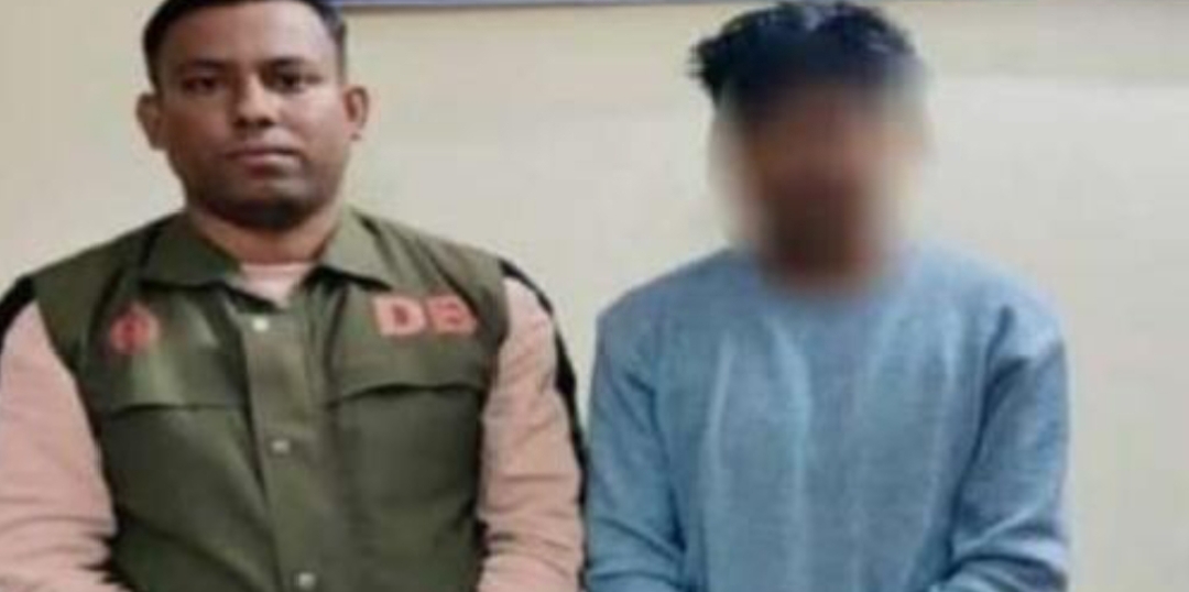 কচুয়ায় ১০ বোতল ফেন্সিডিলসহ কলেজ ছাত্রলীগের সভাপতি গ্রেফতার