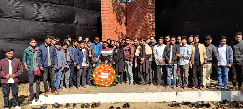 শহীদ বুদ্ধিজীবী দিবসে চট্টগ্রাম বিশ্ববিদ্যালয় ছাত্রদলের বুদ্ধিজীবীদের স্মরণে পুষ্পস্তবক অর্পণ আলোচনা সভা ও চিত্রপ্রদর্শনী