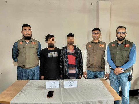যশোর ঝিকরগাছা থেকে চুরি যাওয়া ৩০০ বস্তা চাউল মহেশপুর থেকে উদ্ধার গ্রেফতার-২