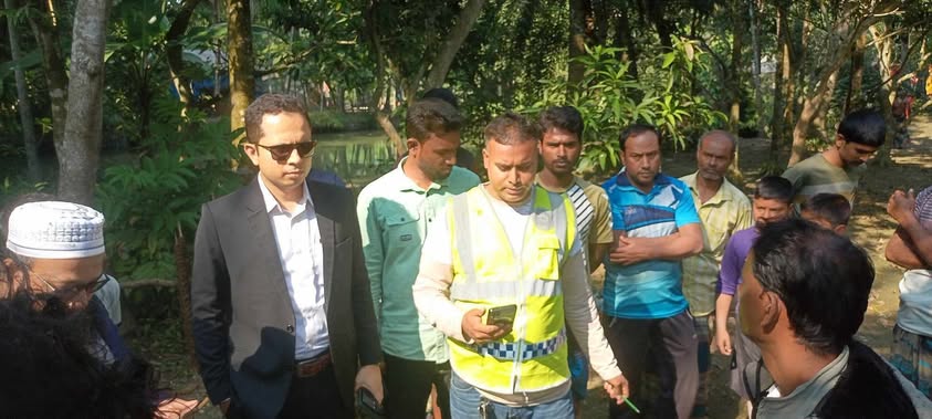 মনিরামপুরে নিষিদ্ধ পোল্টির বিষ্ঠা ব্যবহারে ভ্রাম্যমান আদালতে ৩০ হাজার টাকা জরিমানা