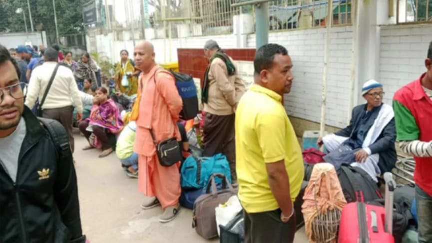 ইসকনের ৫৪ ভক্তকে আটকে দিল বেনাপোল ইমিগ্রেশন কতৃপক্ষ 