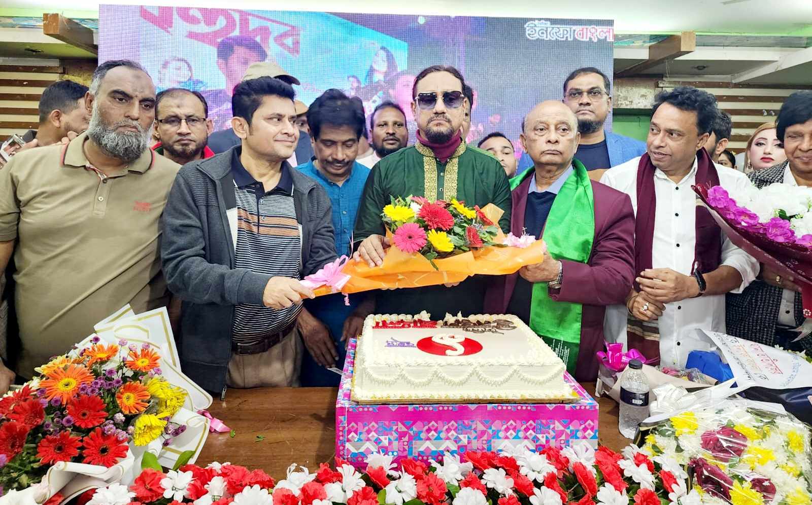 চট্টগ্রামে বনাঢ্য আয়োজনে পালিত হলো দৈনিক ইনফো বাংলা ৯ বর্ষে পদার্পণ অনুষ্ঠান