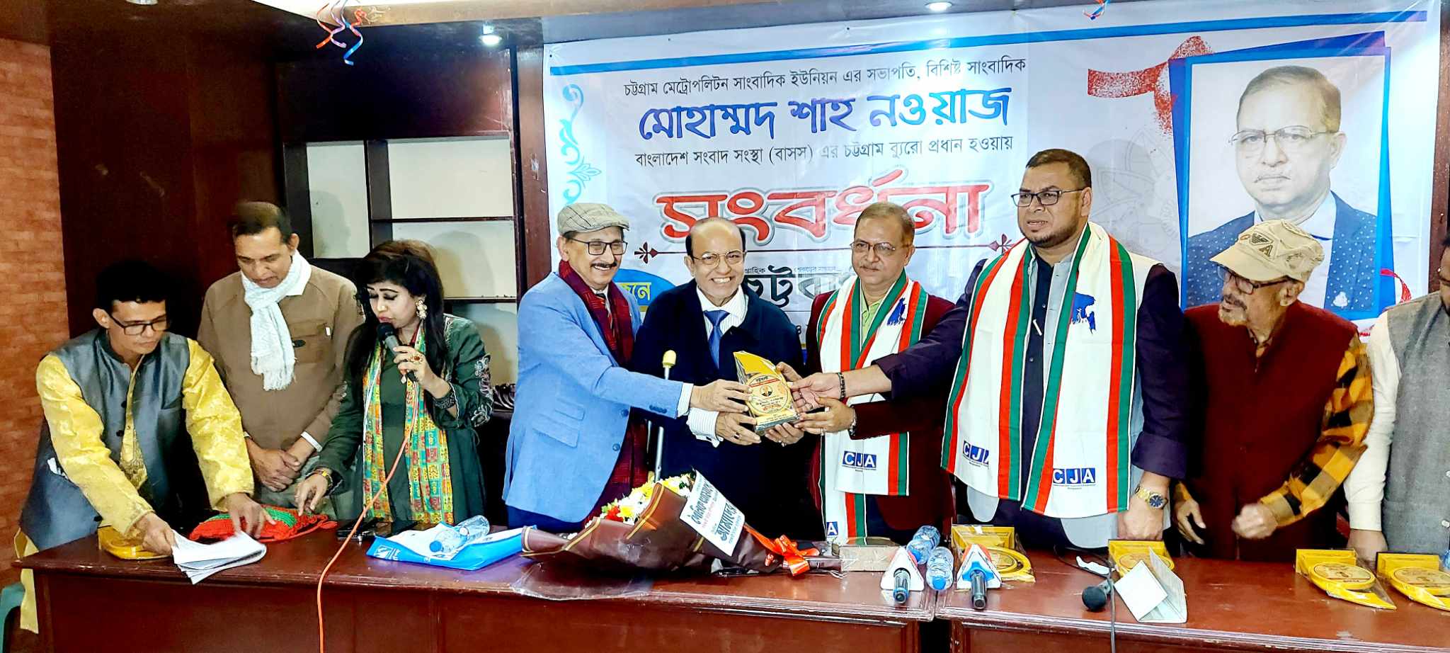 সংবাদপত্র, মিডিয়াকে মাফিয়া ফ্যাসিবাদীদের কবল থেকে রক্ষা করে নতুন প্রজন্মের হাতে তুলে দেয়া প্রয়োজন