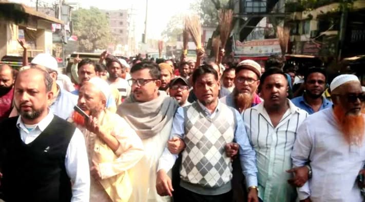 সরাইলে বিএনপি’র কমিটি বাতিলে দাবিতে ঝুড়ু মিছিল  করেন পদবঞ্চিত নেতা কর্মীরা