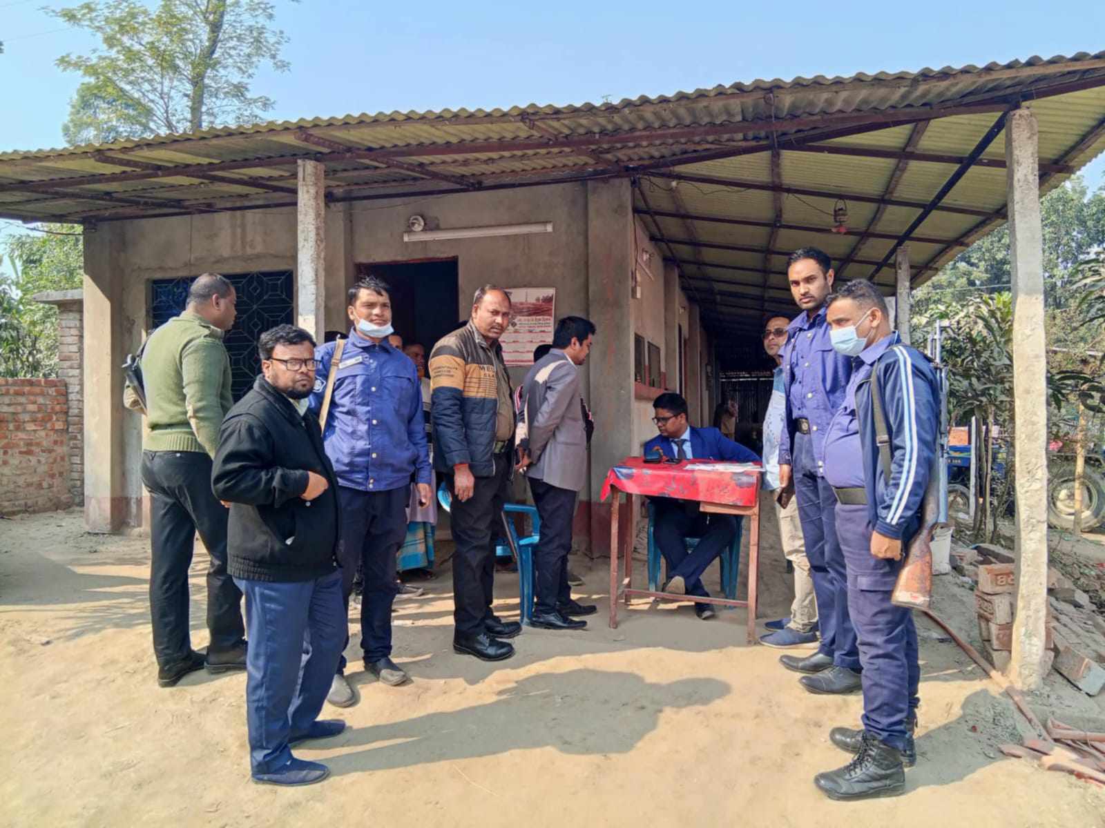 ভ্রাম্যমাণ আদালতের অভিযানে ১টি, ইটভাটাকে ৫ লক্ষ টাকা জরিমানা