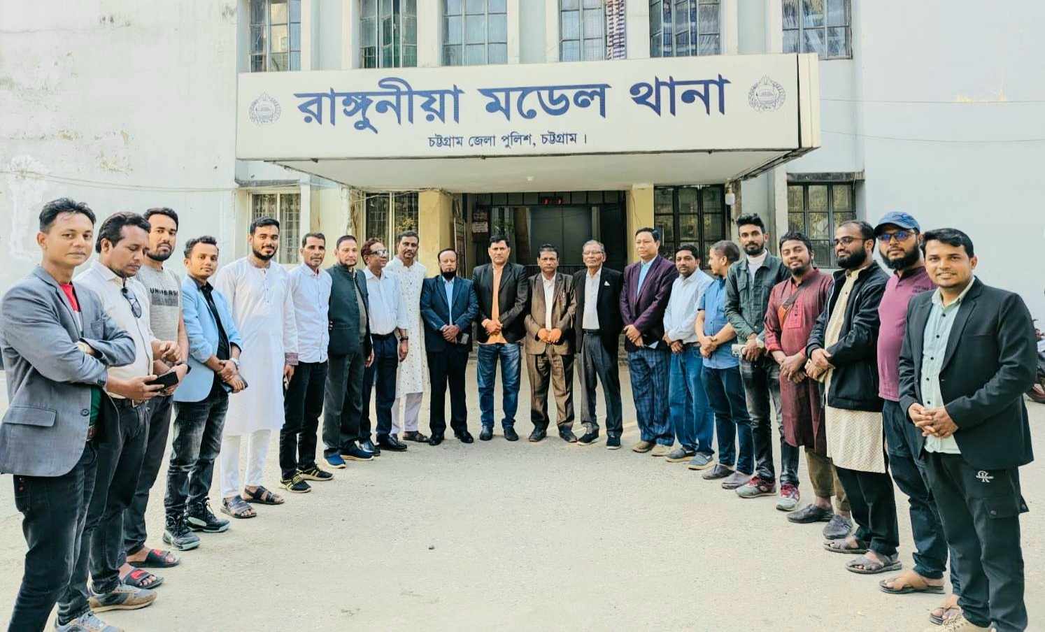 রাঙ্গুনিয়া প্রেসক্লাবের সাংবাদিকদের সাথে ওসি’র মতবিনিময় সভা