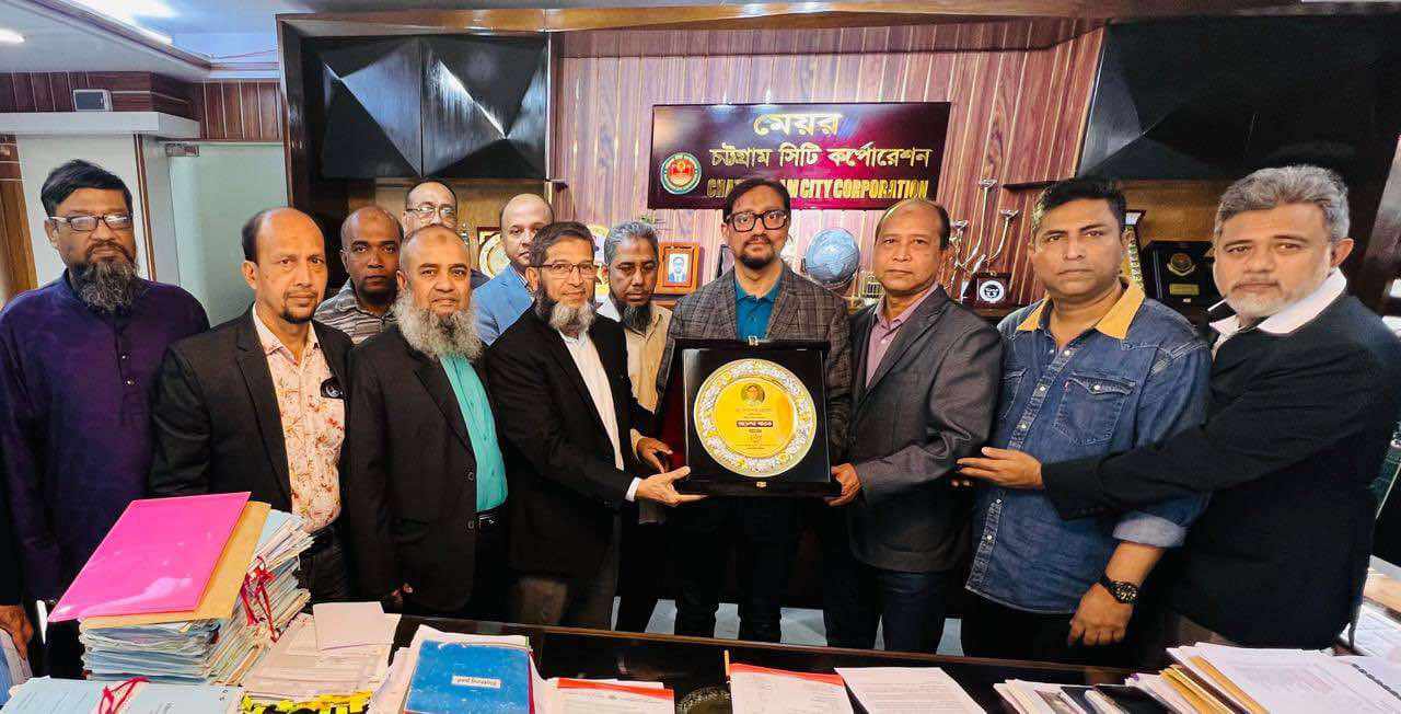 চান্দগাঁও আবাসিক এলাকার সড়ক সংস্কারের দাবি স্থানীয়দের