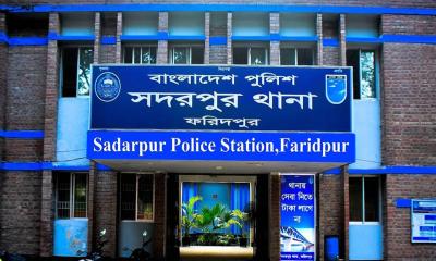 সদরপুর উপজেলায় পুলিশের হেফাজতে থাকা এক যুবককে ছিনিয়ে নেওয়ার অভিযোগ