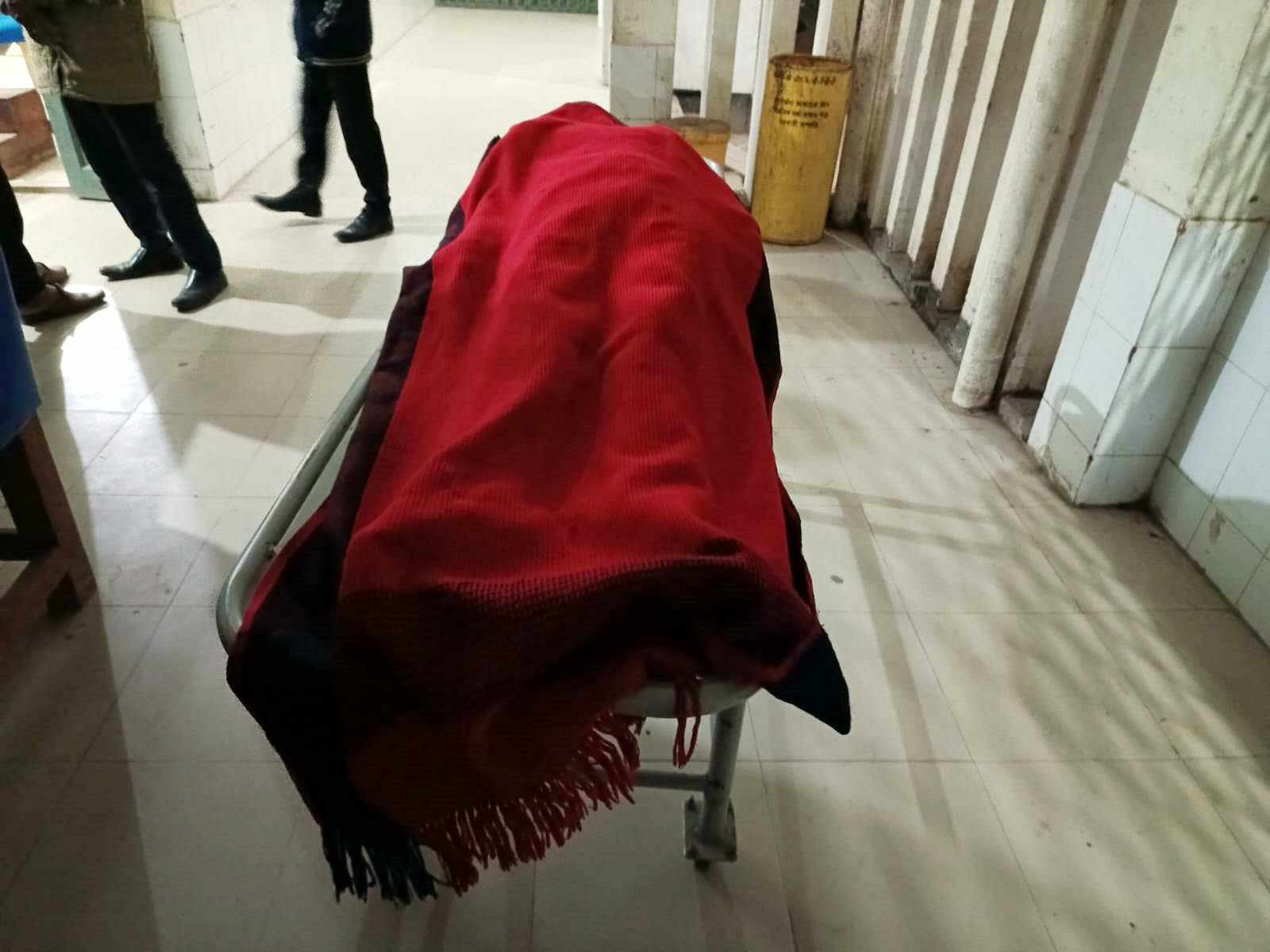 কমলগঞ্জে দোকানে ঢুকে ভাবিকে ছুরিকাঘাতে খুন করল দেবর