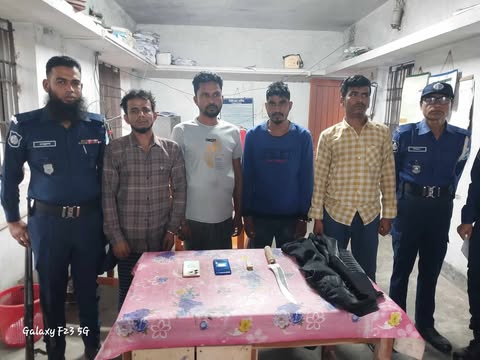 সদরপুরে ডাকাতদলের ৪ সদস্য গ্রেফতার