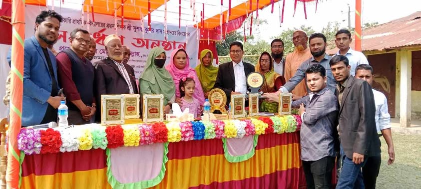 অন্যরকম এক বিদায় সংবর্ধনা পেল শিক্ষক সুশান্ত কুমার দাস!
