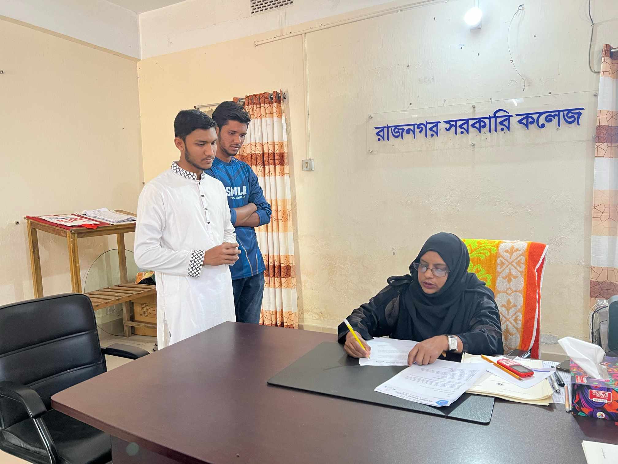 রাজনগর সরকারি কলেজে ১৫ দফা প্রস্তাবনাসহ স্মারকলিপি দিয়েছে ইসলামি ছাত্রশিবির