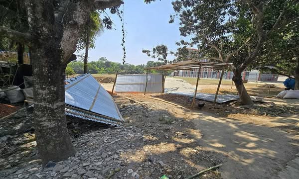 বাগমারায় লাইব্রেরি নির্মাণে বাধা দেওয়ায় থানায় অভিযোগ