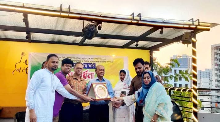 সাংবাদিক কচিকে সংবর্ধনা দিল চট্টগ্রাম কলেজ এইচএসসি-৯৬