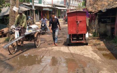 মনিরামপুরে মার্ত কয়েক গজ রাস্তার জন্য জনদুর্ভোগ চরমে