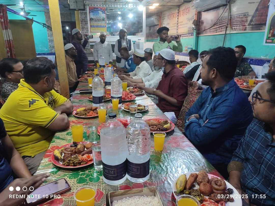 স্বাধীনবাংলা সাহিত্য পরিষদ” কর্তৃক আয়োজিত কবি সাহিত্যিকদের ইফতার ও দোয়া মাহফিল অনুষ্ঠিত