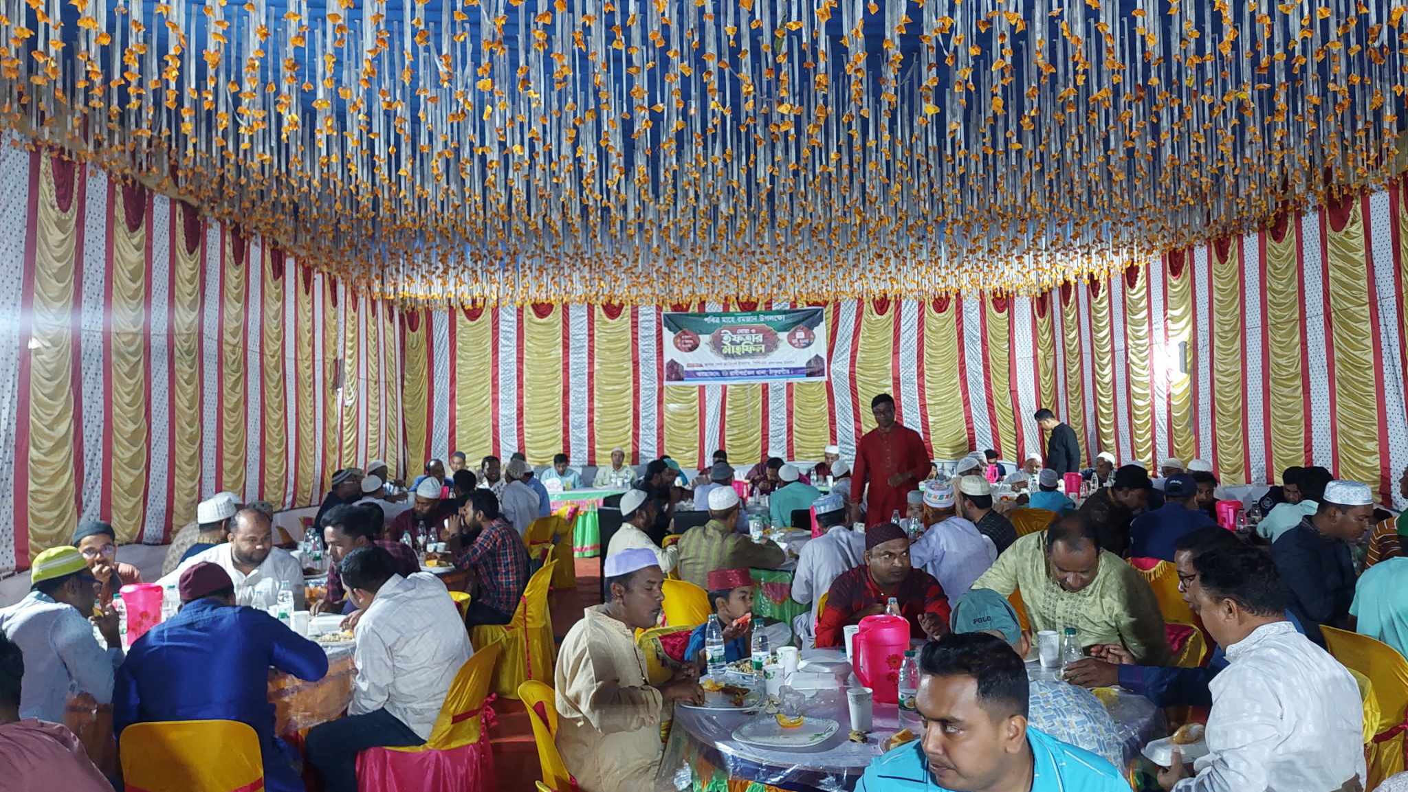রাণীশংকৈল থানা পুলিশের আয়োজনে ইফতার ও দোয়া মাহফিল অনুষ্ঠিত