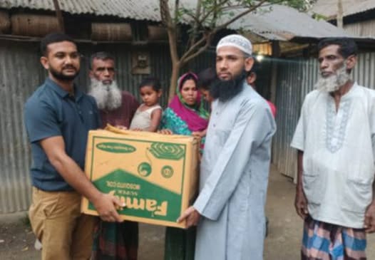 শেরপুরে দুর্বৃত্তের হাতে খুন অটোচালক আ. লতিফের পরিবারের পাশে সাংবাদিক বুলবুল