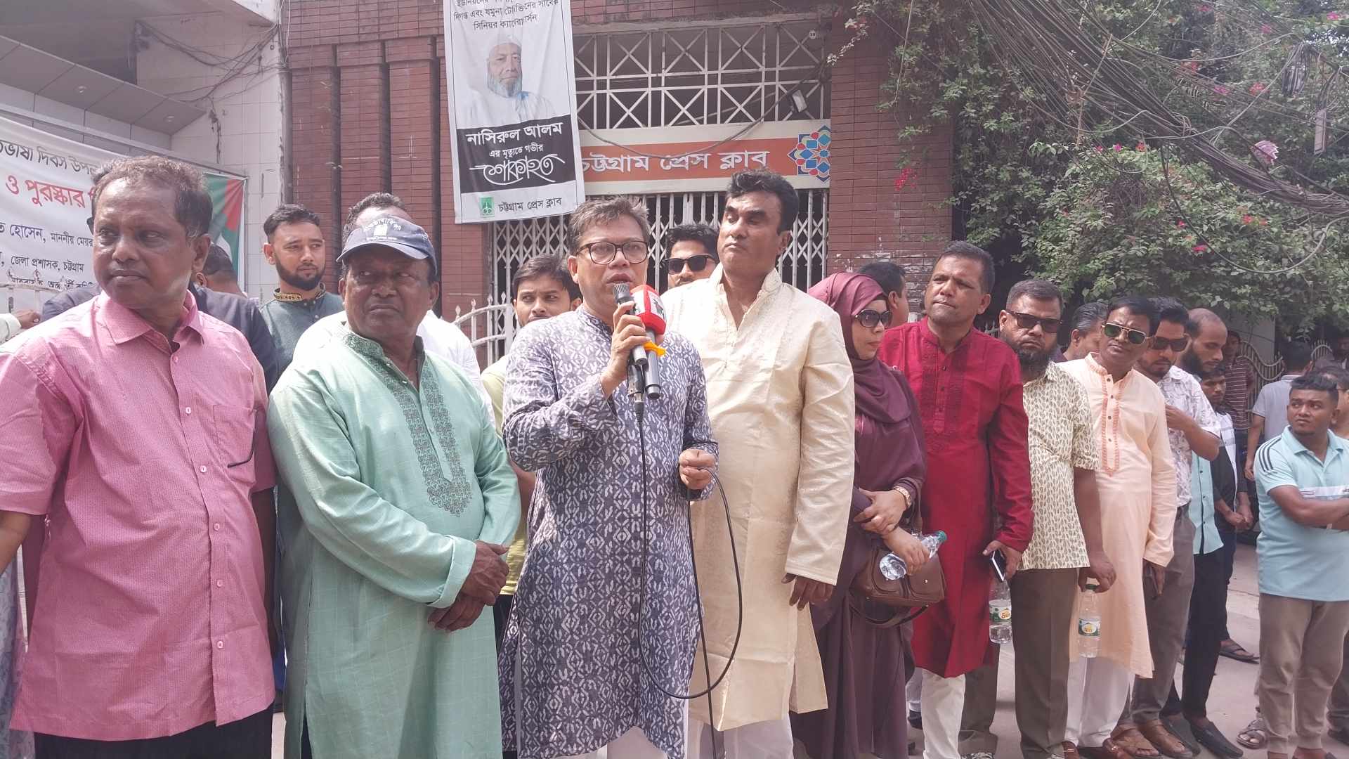 জিয়ার শ্রদ্ধা স্মারক সরিয়ে ফেলার অপকর্মে জড়িতদের দ্রুত আইনের আওতায় আনুন