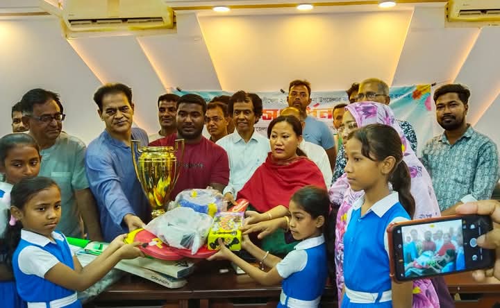 হোমনা উপজেলা প্রশাসনের আয়োজনে চ্যাম্পিয়ন বাঘা শরীফকে সংবর্ধনা
