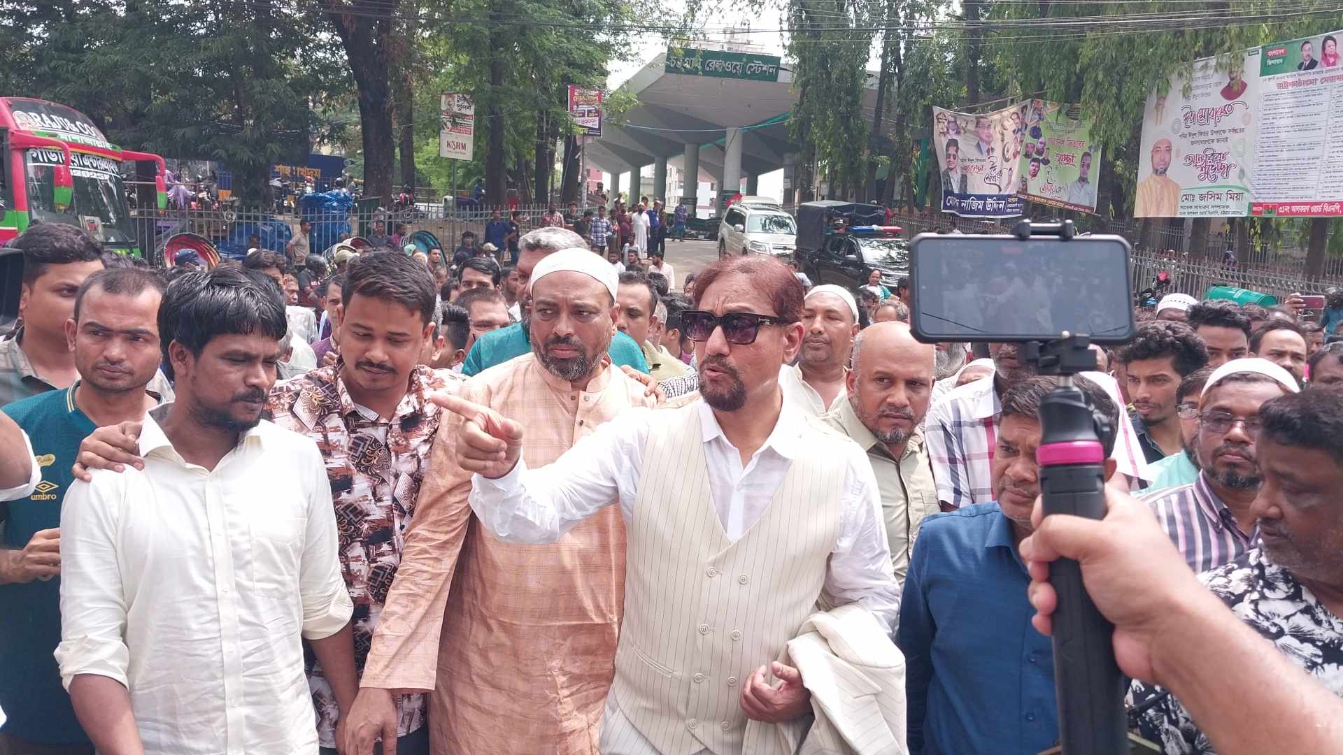 নগরীর যানজট নিরাসনে হকার ব্যবস্থাপনা জরুরী: মেয়র ডা. শাহাদাত হোসেন