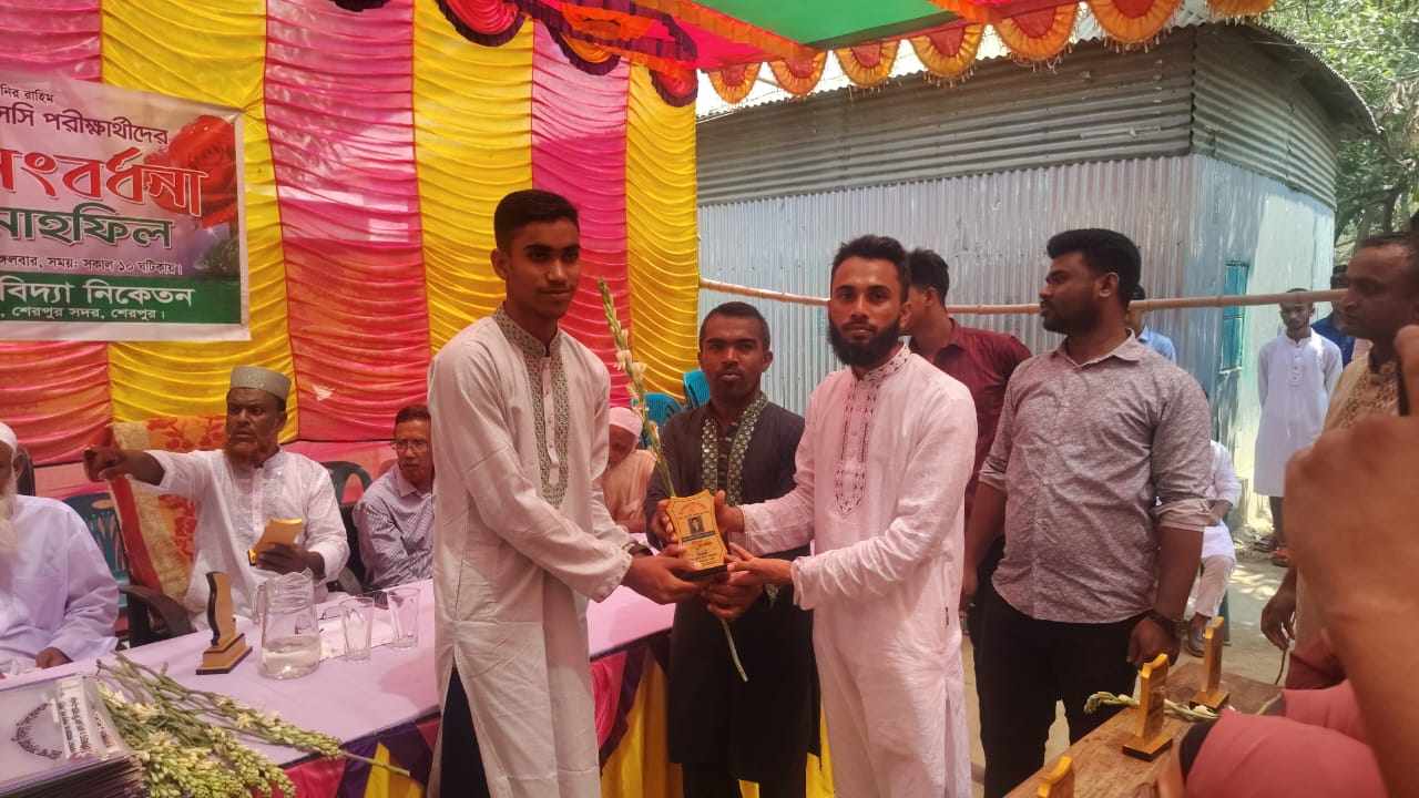উম্মে সালমা বিদ্যা নিকেতনের এসএসসি পরীক্ষার্থীদের বিদায় সংবর্ধনা ও দোআ মাহফিল অনুষ্ঠিত